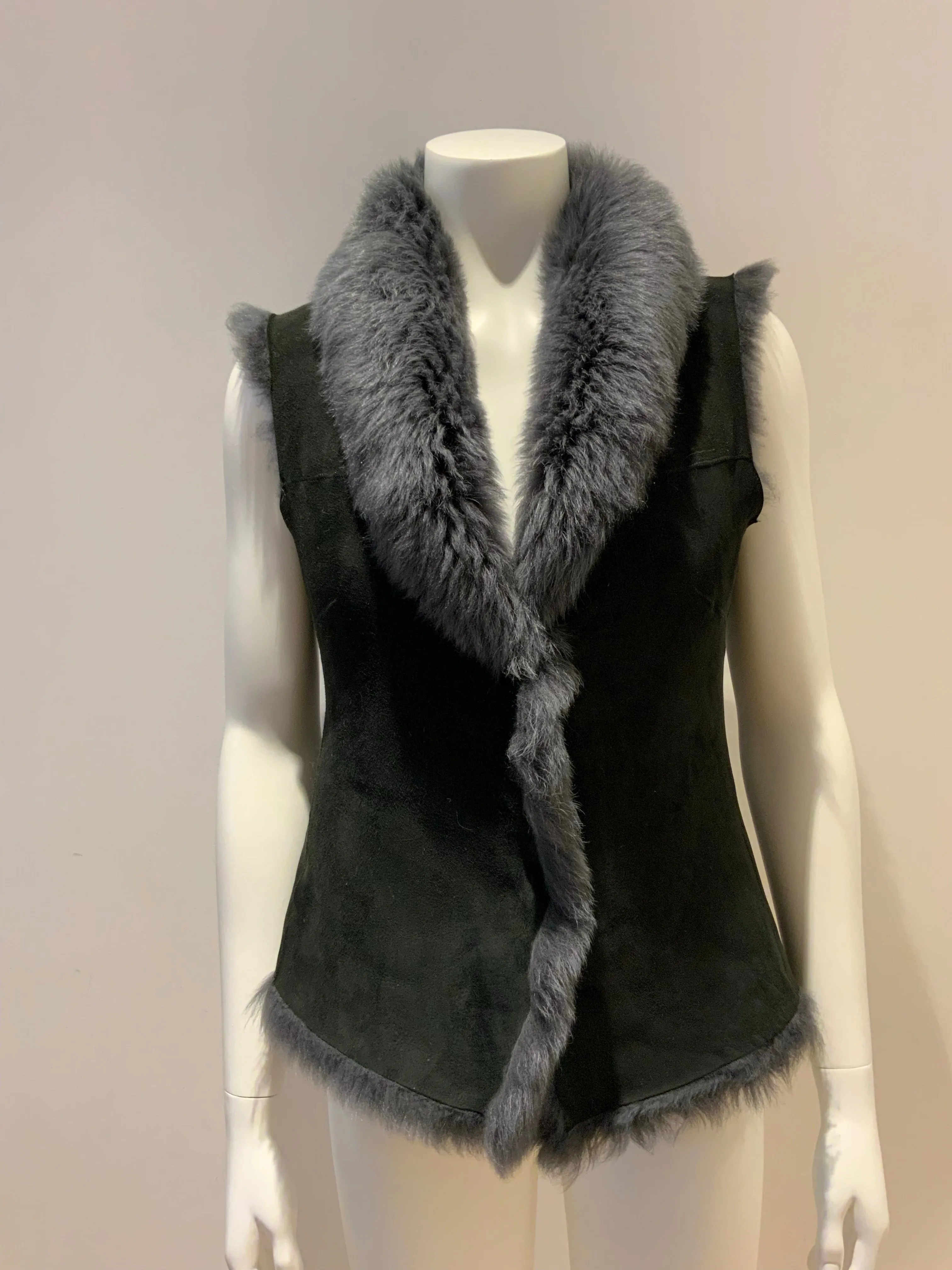 Amazing BRORA sheepskin shearling vest gilet jacket Size S small ladies