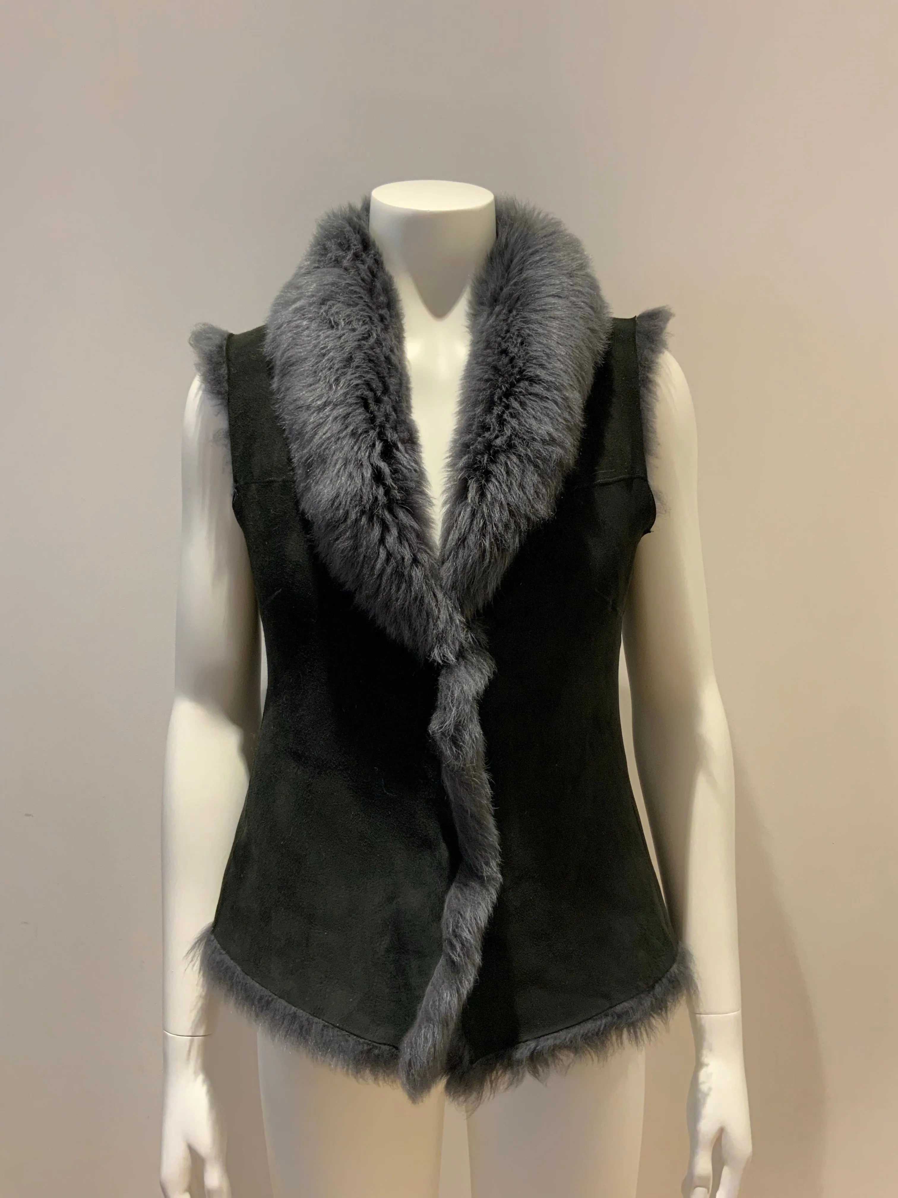 Amazing BRORA sheepskin shearling vest gilet jacket Size S small ladies