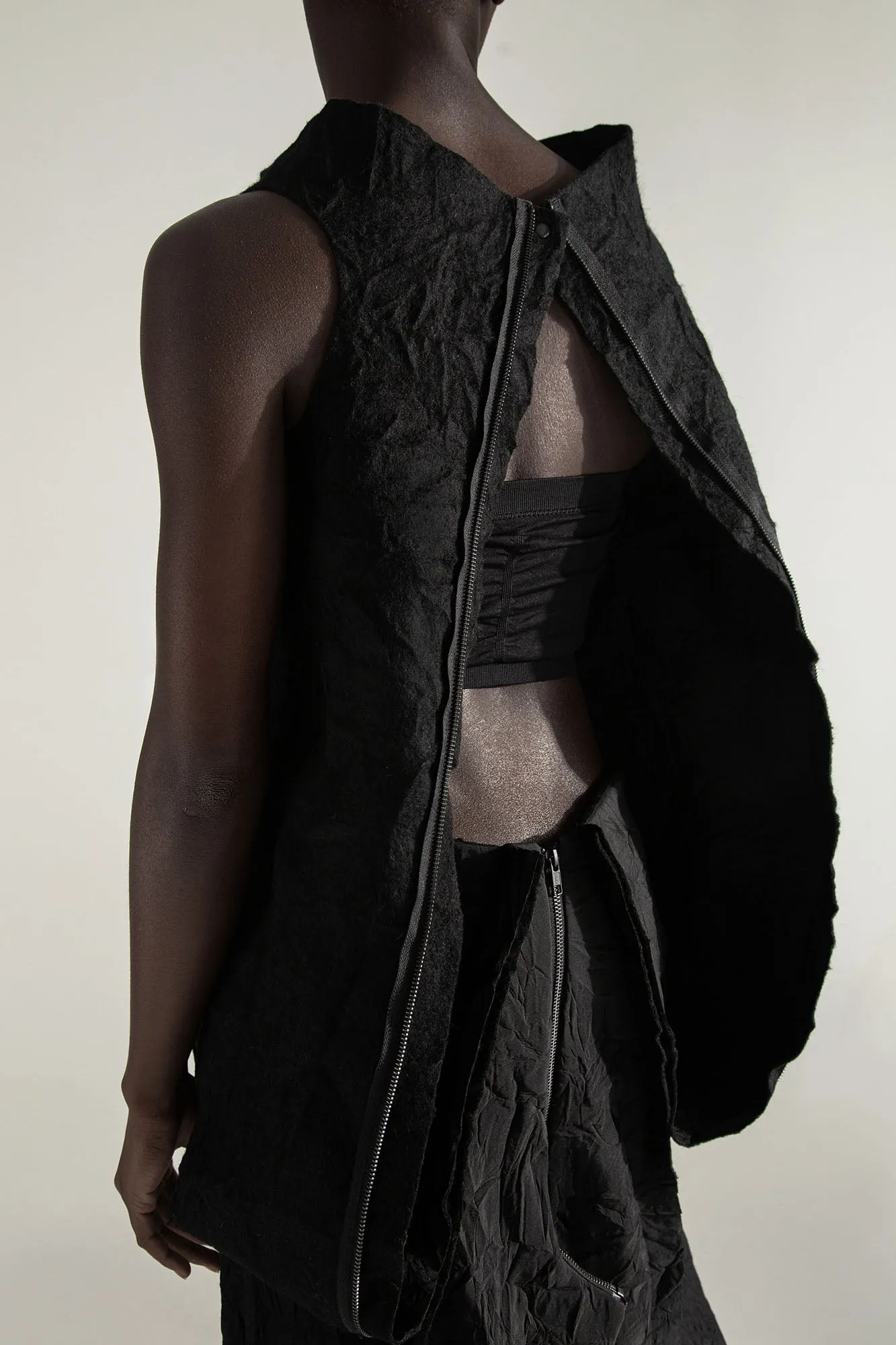 ESCAPE   9-way transforming piece: trousers, jumpsuit, dress, skirt, bag