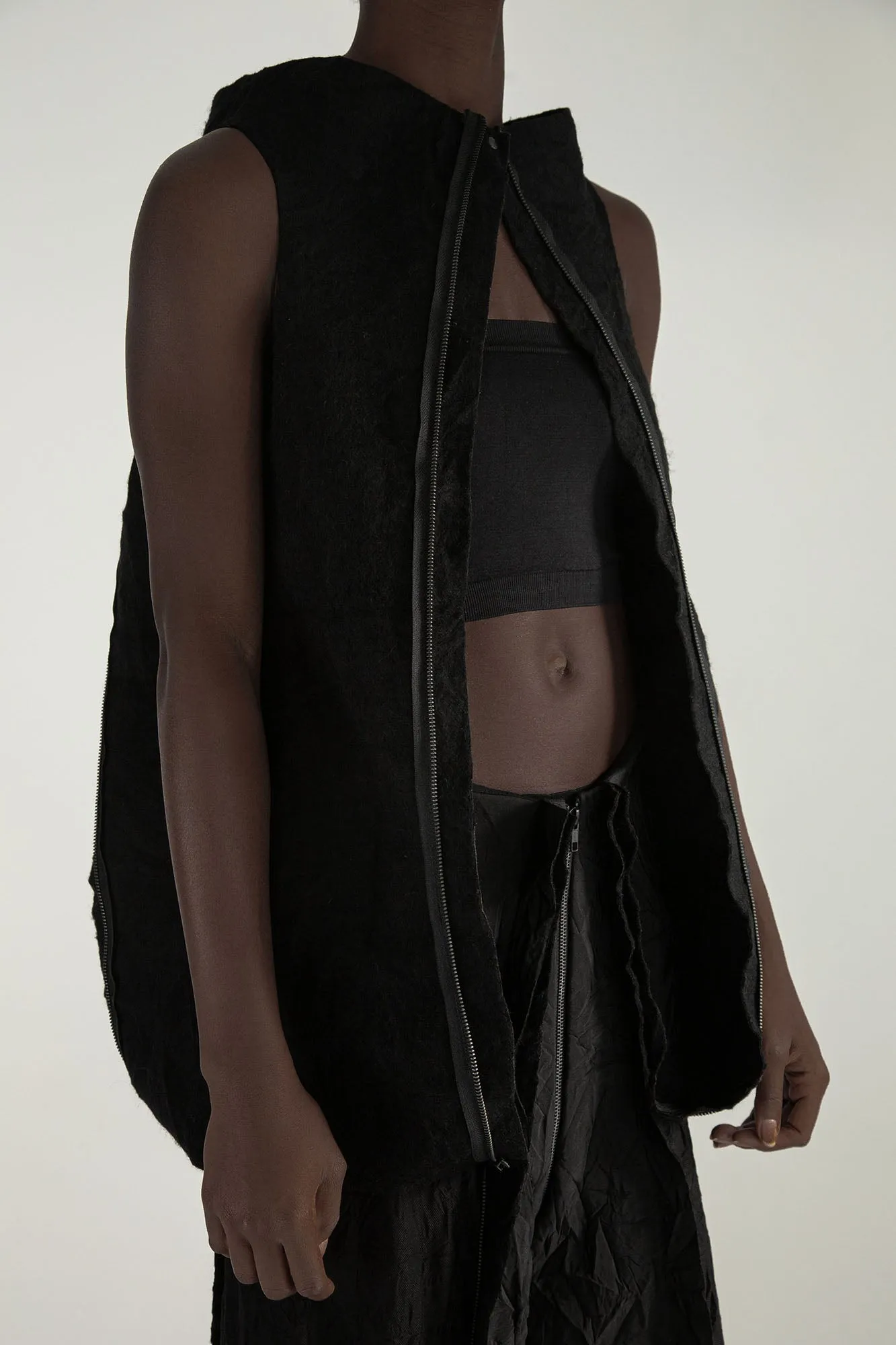 ESCAPE   9-way transforming piece: trousers, jumpsuit, dress, skirt, bag