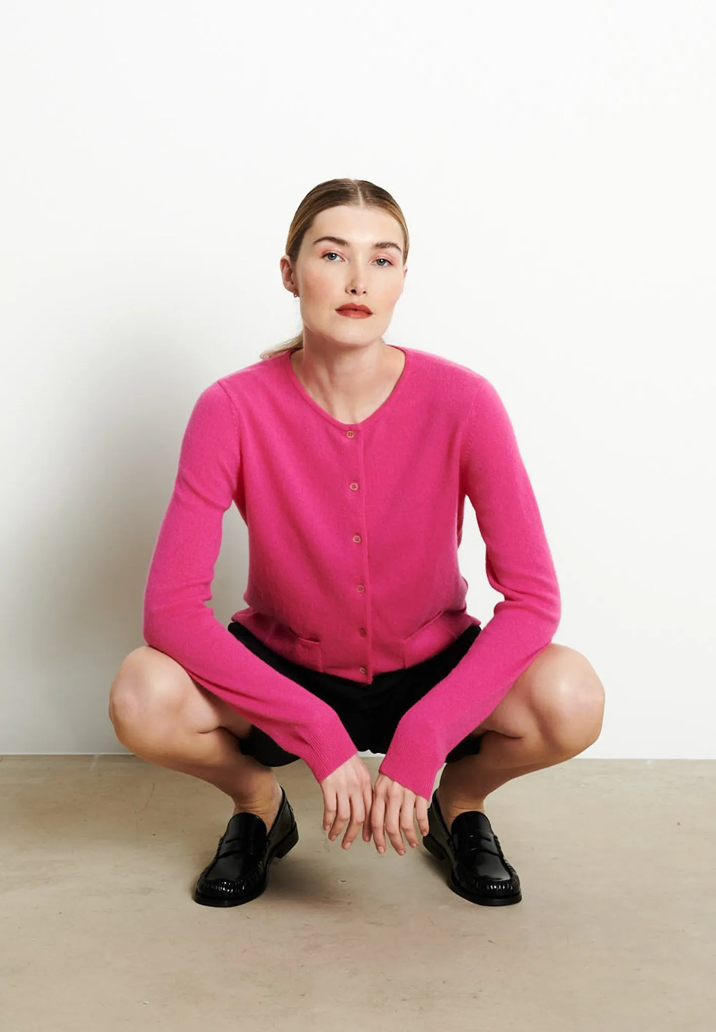 LILLY 4 Cardigan col rond en cachemire cintré rose indien